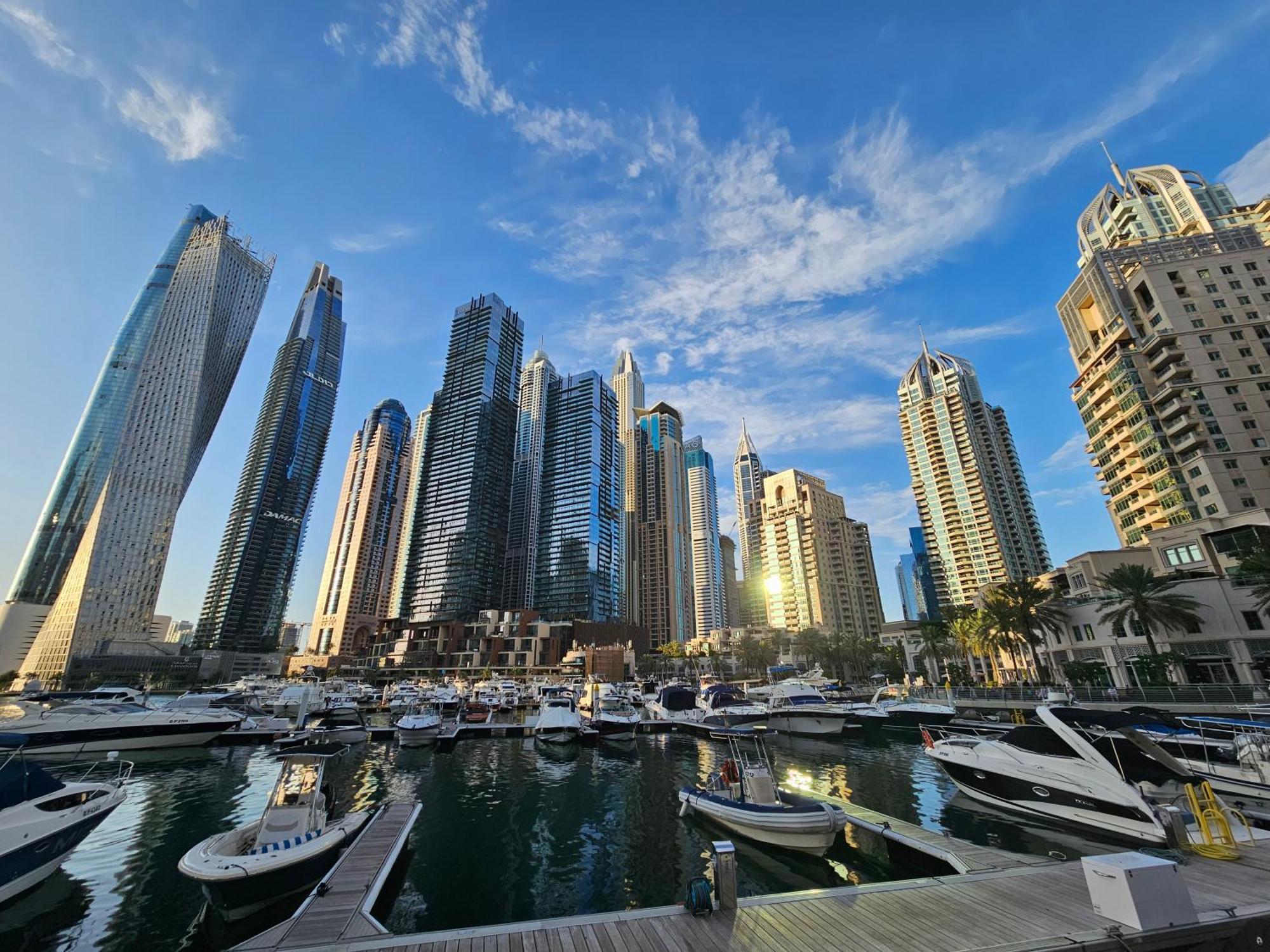 Super Host At Highest Residential Tower In The World, Private Rooms In A Shared Apartment Dubai Exterior photo